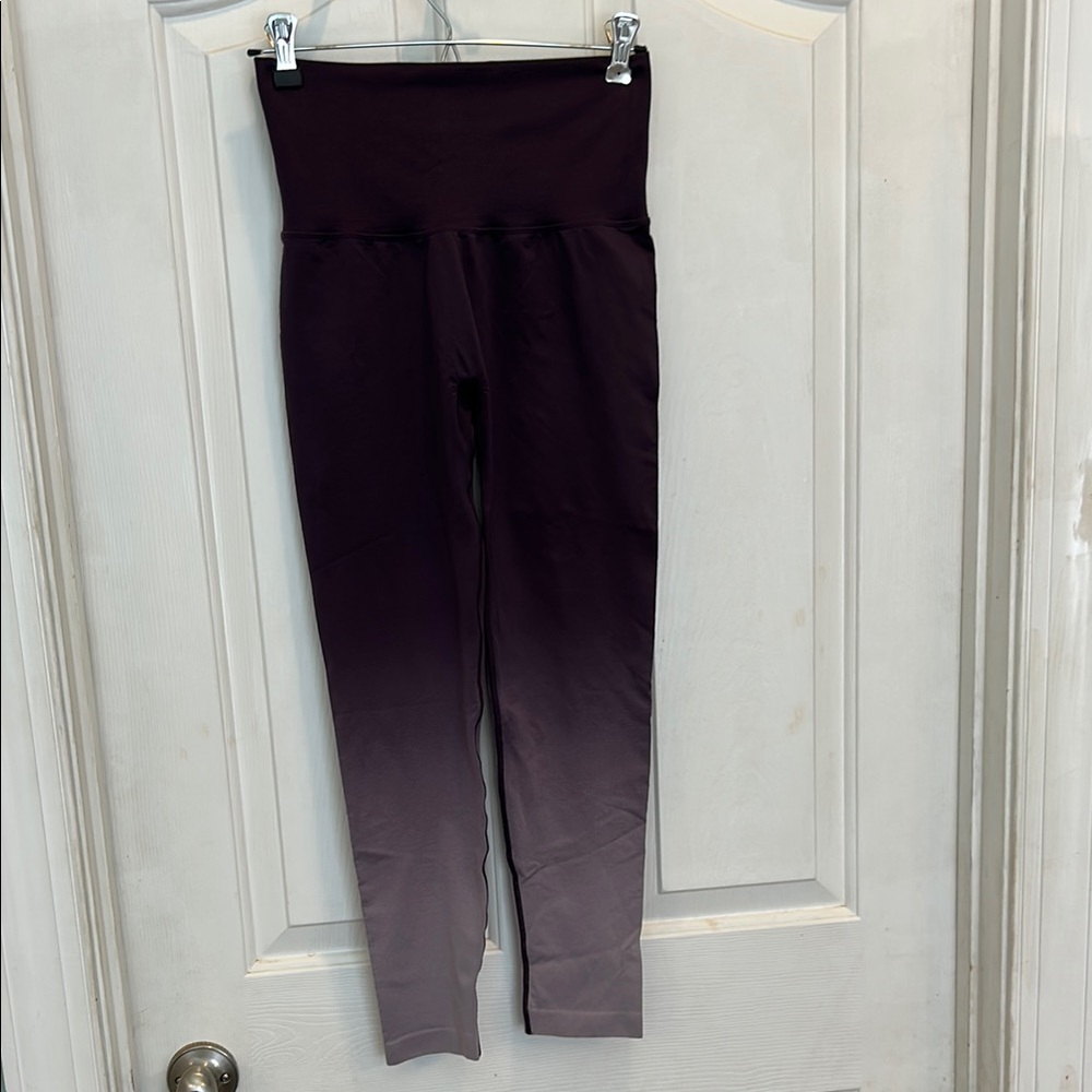 Purple Gradient High-Waist Leggings